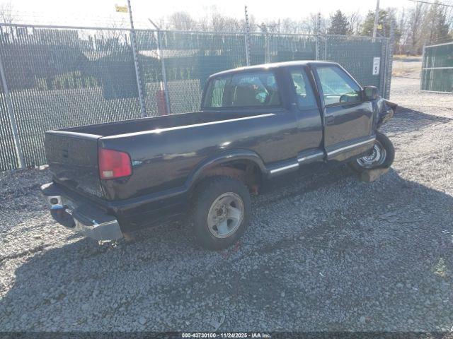 Chevrolet S-10 Ls Image 5
