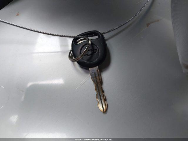 Chevrolet S-10 Ls Image 2