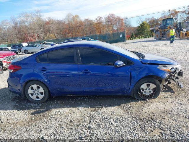 Kia Forte Lx Image 11