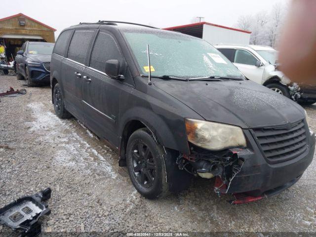  Salvage Chrysler Town & Country