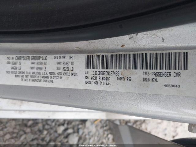 Chrysler 200 Touring Image 9