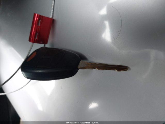 Chrysler 200 Touring Image 13