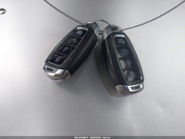 Hyundai SANTA FE Limited Image 2