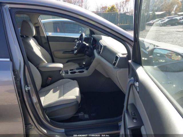 Kia Sportage Lx Image 4