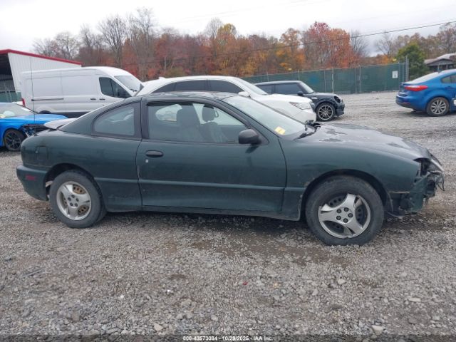 Pontiac Sunfire Image 12