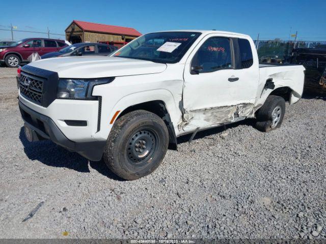 Nissan Frontier King Cab S 4x4 Image 7