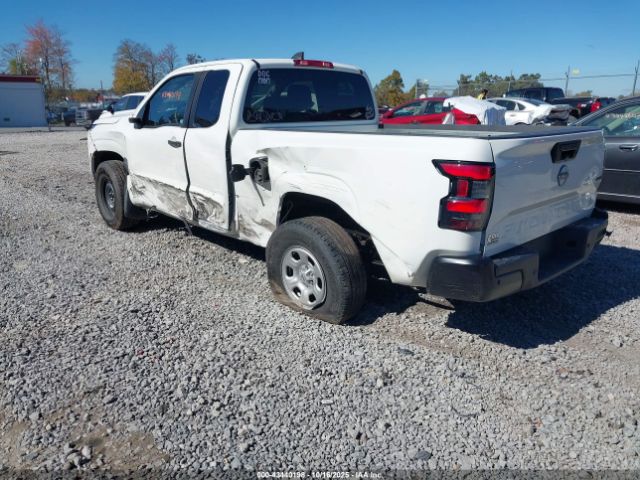 Nissan Frontier King Cab S 4x4 Image 3