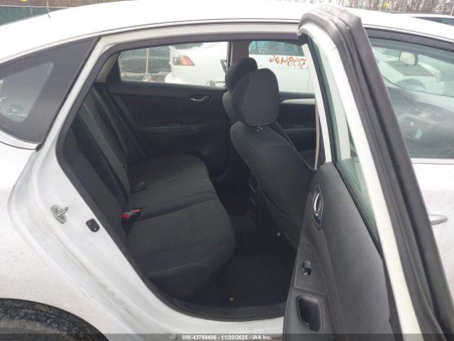 Nissan Sentra S Image 2