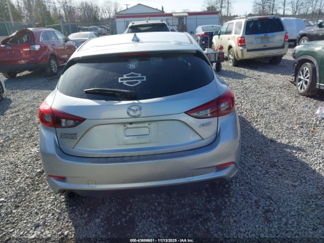 Mazda Mazda3 Grand Touring Image 2