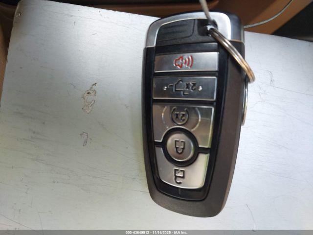 Ford F-350 Lariat Image 11