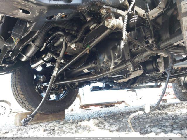 Ford F-350 Lariat Image 15