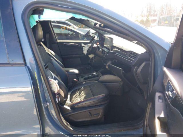 Ford Escape St-line Select Image 12