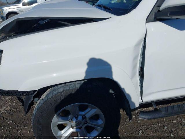 Toyota 4Runner Sr5 Premium Image 19