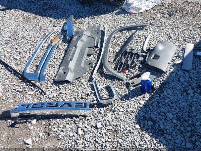 Chevrolet Silverado 2500 Ltz Image 12