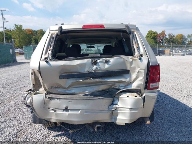 Jeep Grand Cherokee Laredo Image 11