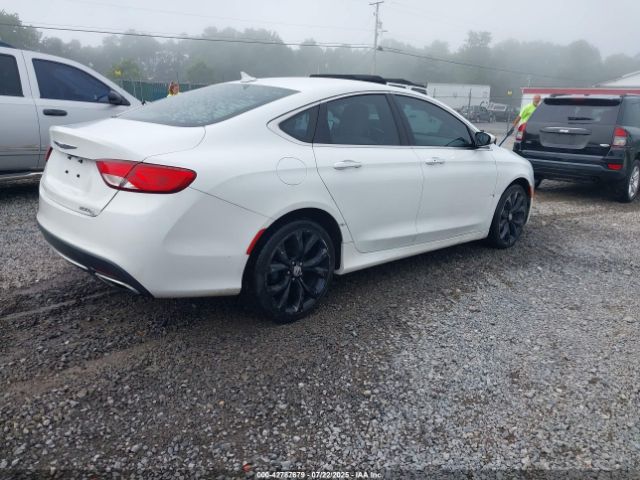 Chrysler 200 C Image 2