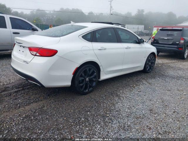 Chrysler 200 C Image 2