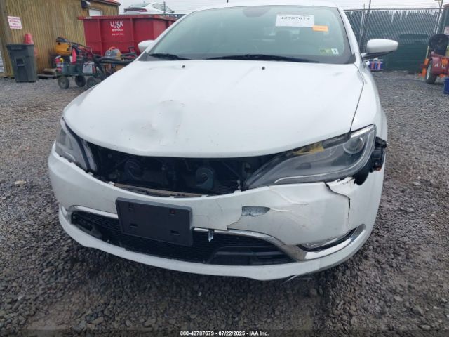 Chrysler 200 C Image 5