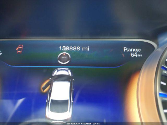 Chrysler 200 C Image 14