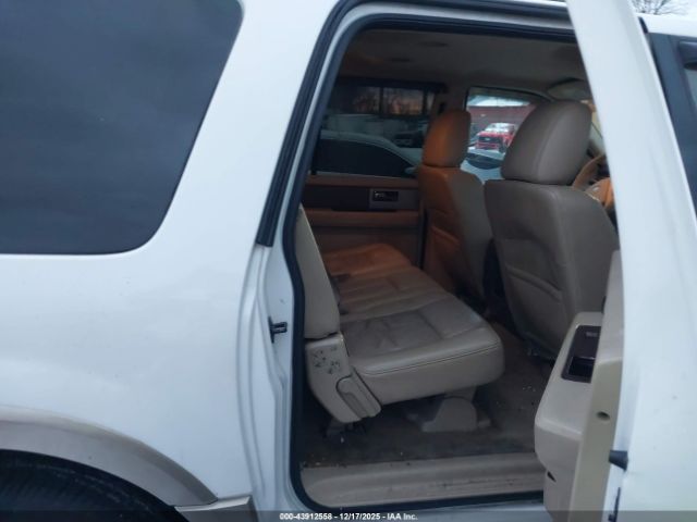 Ford Expedition Xlt Image 14