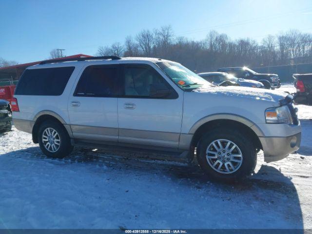 Ford Expedition Xlt Image 16