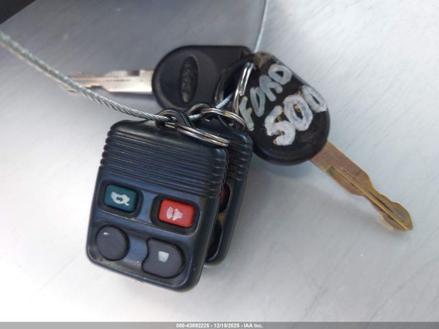 Ford Five Hundred Sel Image 9