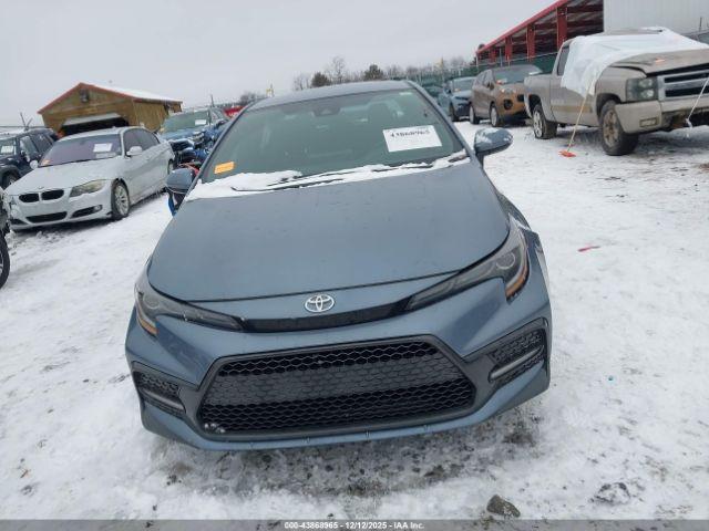 Toyota Corolla Se Image 13