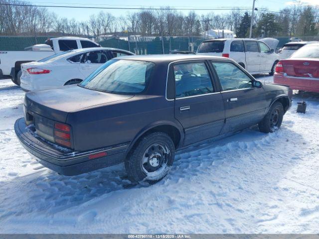 Oldsmobile Ciera Sl Image 2