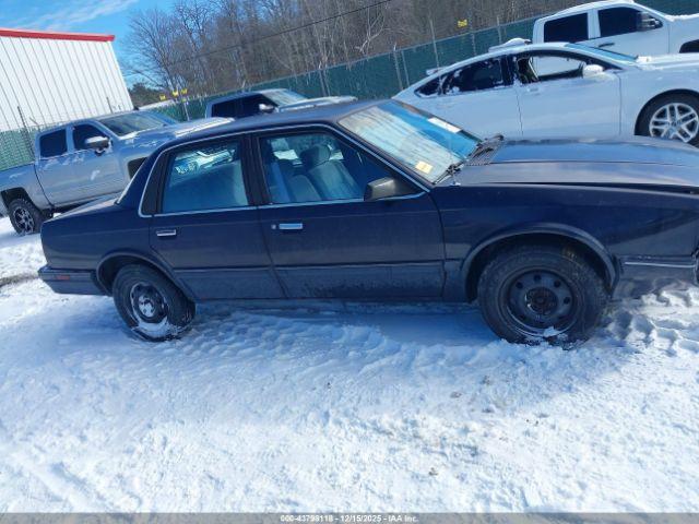 Oldsmobile Ciera Sl Image 12