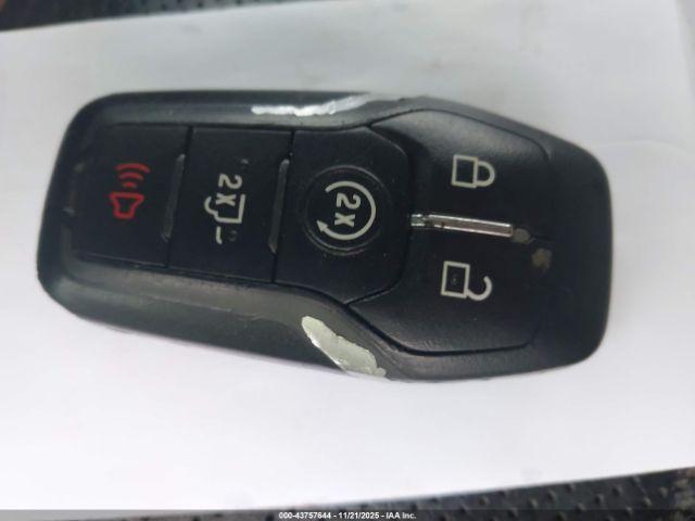 Ford F-150 Lariat Image 3