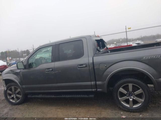 Ford F-150 Lariat Image 10