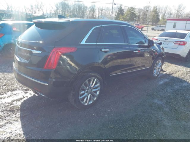 Cadillac XT5 Platinum Image 12