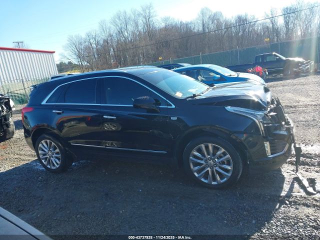 Cadillac XT5 Platinum Image 17