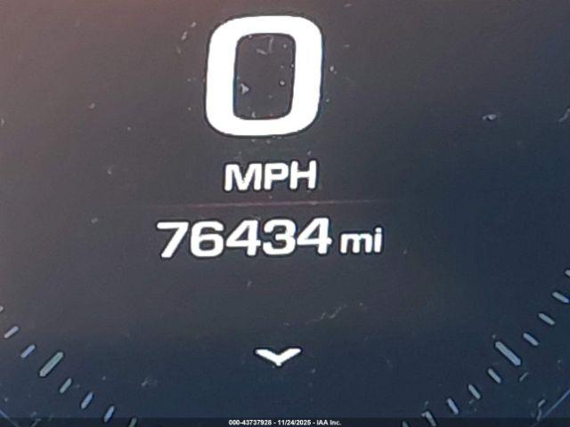 Cadillac XT5 Platinum Image 14