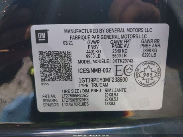 GMC Sierra 2500 Image 8