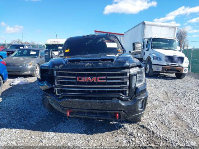 GMC Sierra 2500 Image 9